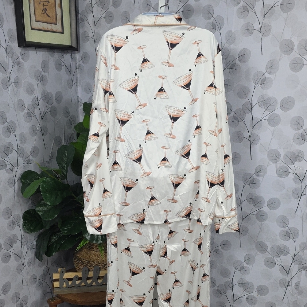 SHESHOW Espresso Martini Satin Pajama Set - Picture 8 of 9